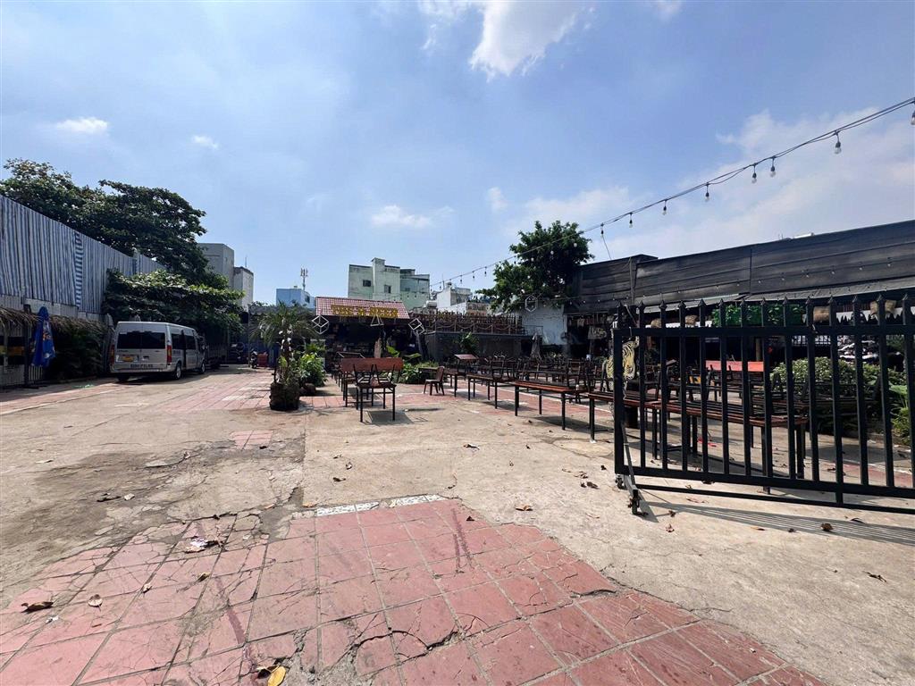 Bán Đất Mặt tiền Hoàng Sa - Quận 3, 2505m2, 80x35m, GPXD 20-50 tầng, chỉ 999 tỷ.