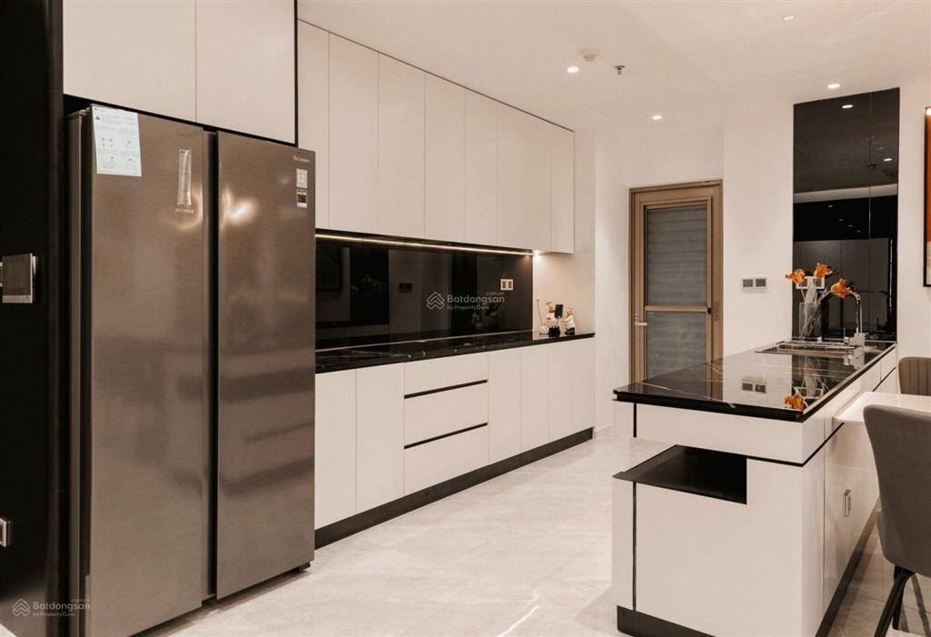 Bán căn hộ midtown, 90m2, lầu cao, view đẹp, nội thất mới