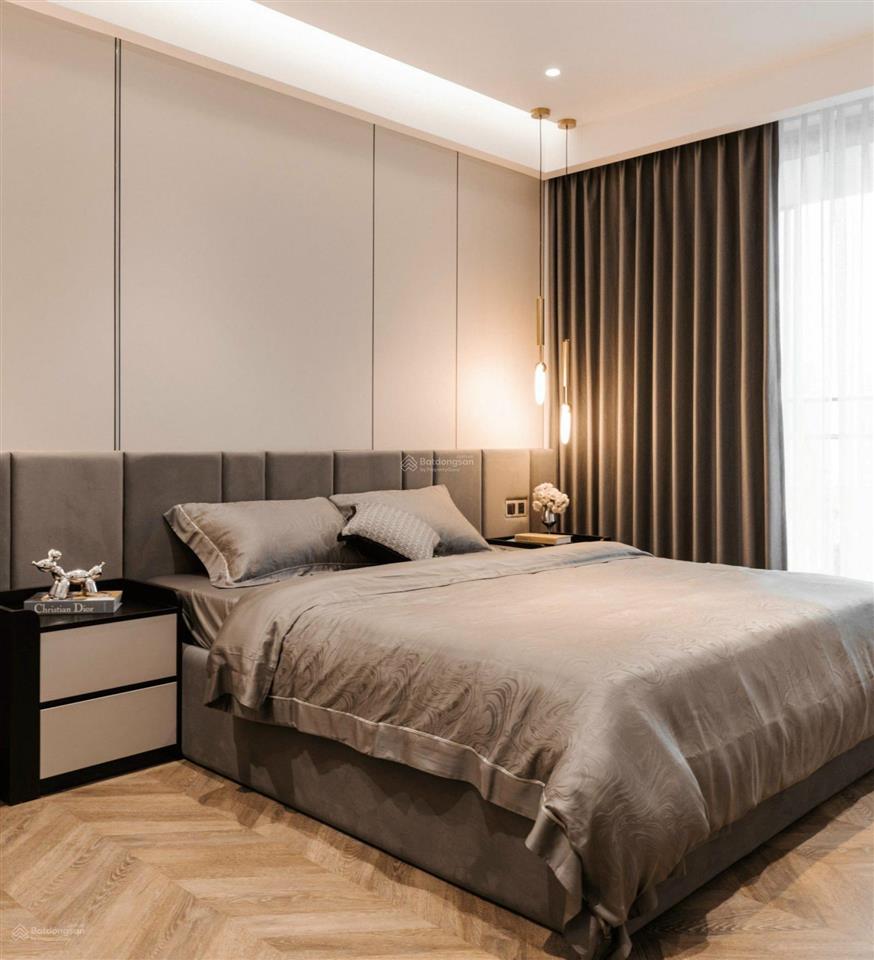 Bán căn hộ midtown, 90m2, lầu cao, view đẹp, nội thất mới