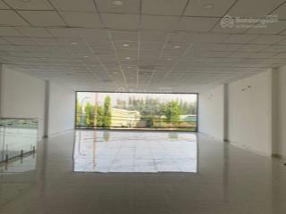 Bán nhà hxh bàu cát, dt 8.5 x 18m, trệt 4 lầu st, mới, kiểu văn phòng