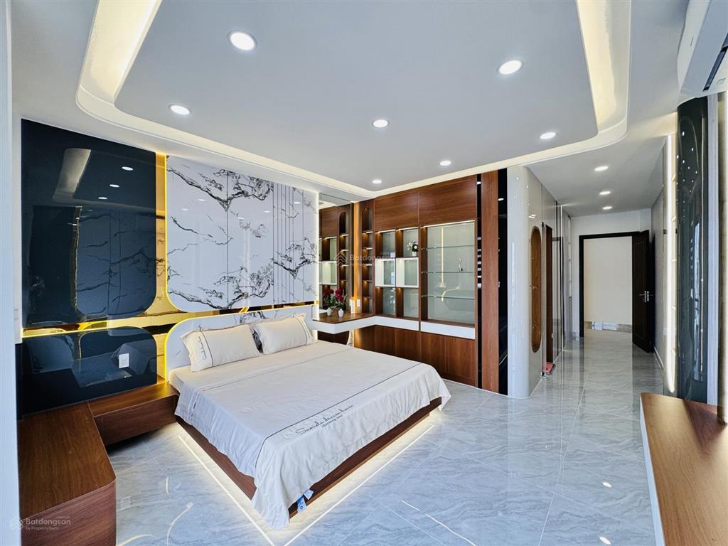 Bán nhà đẹp ngay trung tâm sát bên siêu thị trục đường nguyễn văn lượng p16 gò vấp