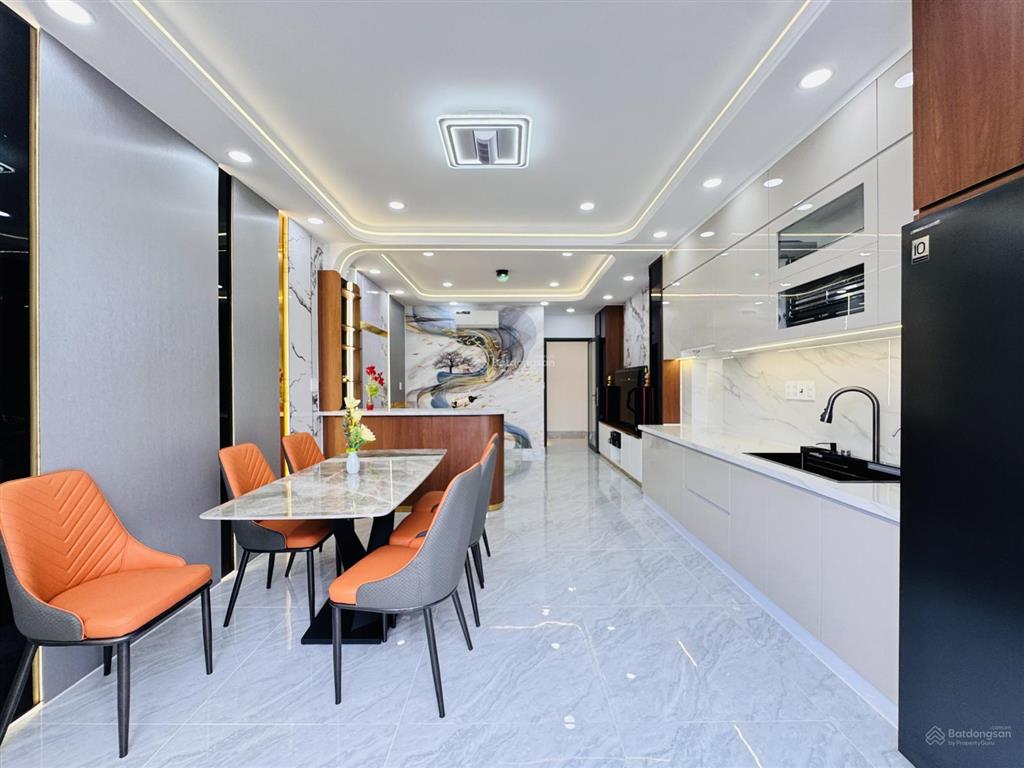 Bán nhà đẹp ngay trung tâm sát bên siêu thị trục đường nguyễn văn lượng p16 gò vấp