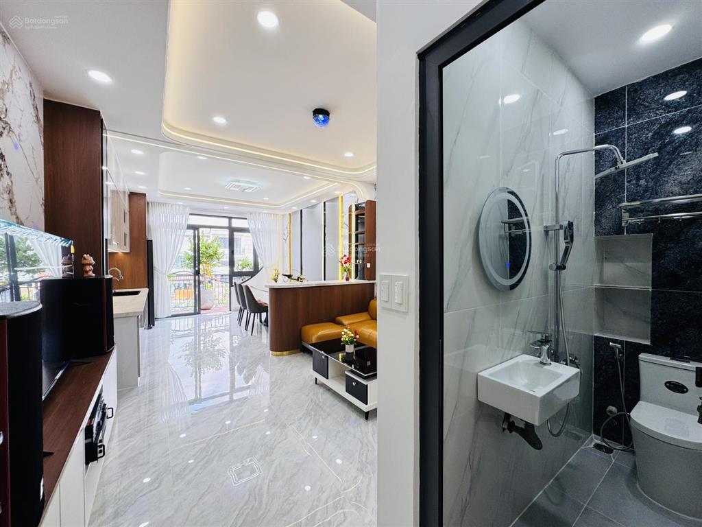 Bán nhà đẹp ngay trung tâm sát bên siêu thị trục đường nguyễn văn lượng p16 gò vấp