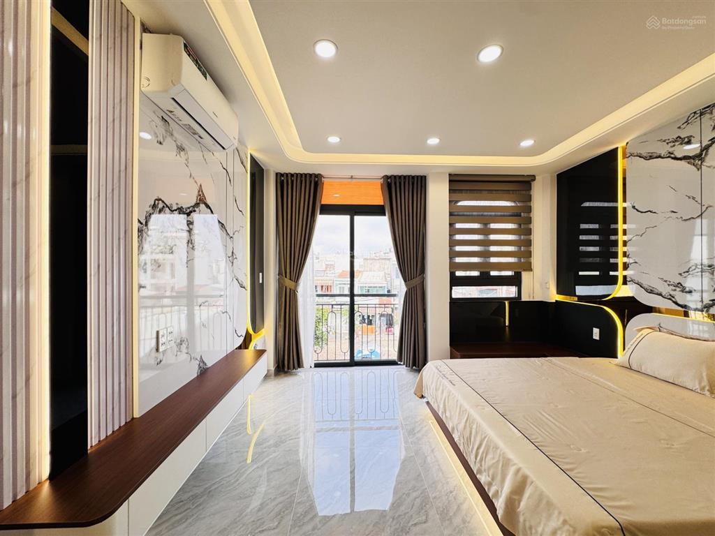 Bán nhà đẹp ngay trung tâm sát bên siêu thị trục đường nguyễn văn lượng p16 gò vấp