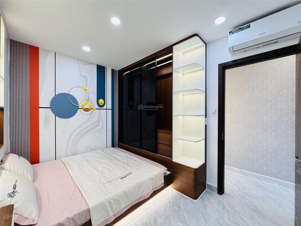 Bán nhà đẹp ngay trung tâm sát bên siêu thị trục đường nguyễn văn lượng p16 gò vấp