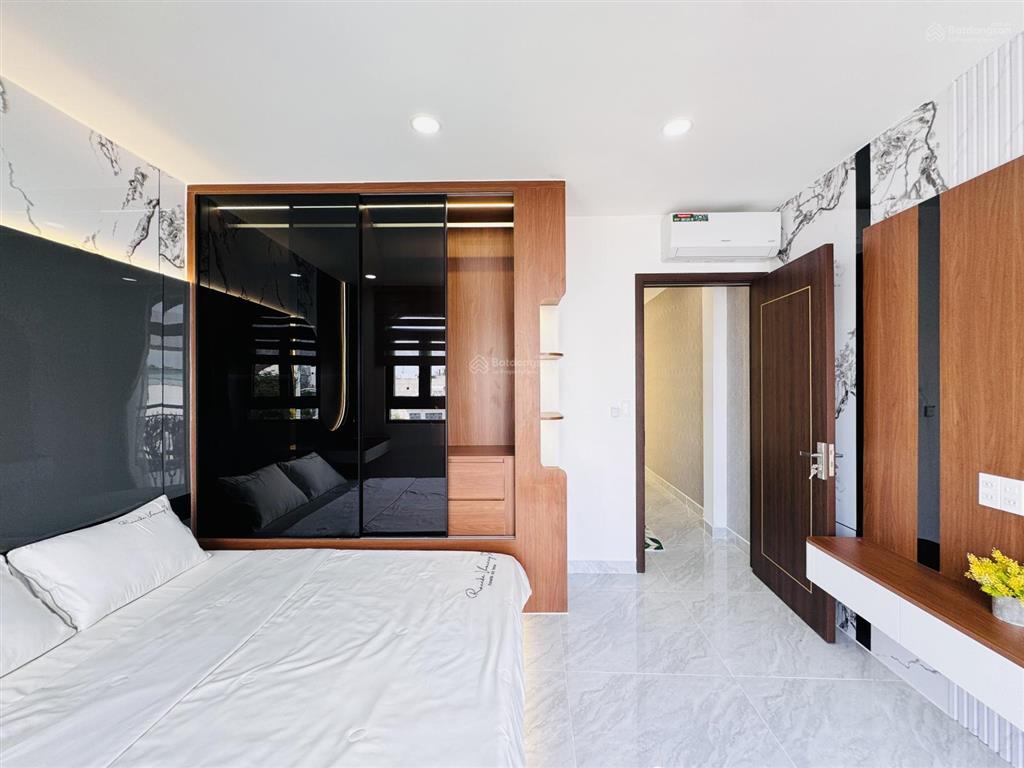 Bán nhà đẹp ngay trung tâm sát bên siêu thị trục đường nguyễn văn lượng p16 gò vấp