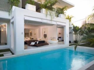 Cần bán gấp biệt thự trần ngọc diện, phường thảo điền, 1343,6m2, xpxd 7000m2
