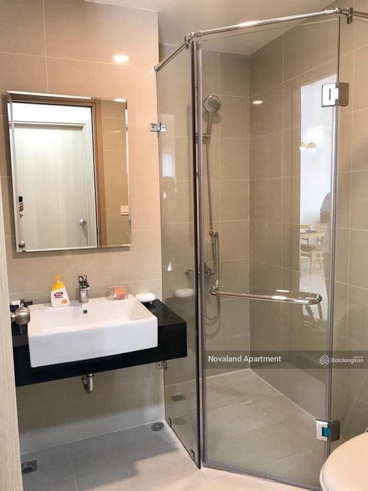 Cho thuê căn hộ cao cấp 74m2, 2pn, 2wc  giá 16 triệu/tháng tại botanica premier, novaland  tsn