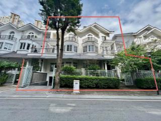 Chủ nhà gửi bán villa mặt tiền khu biệt thự saigon pearl đường d7  có sân vườn diện tích lớn