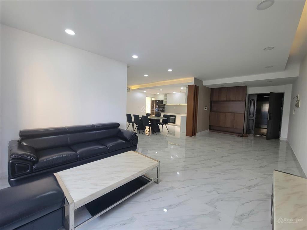Cần mua nhà bên mỹ bán căn hộ 3 phòng ngủ khu happy valley, phú mỹ hưng, có sổ, ô xe miễn phí