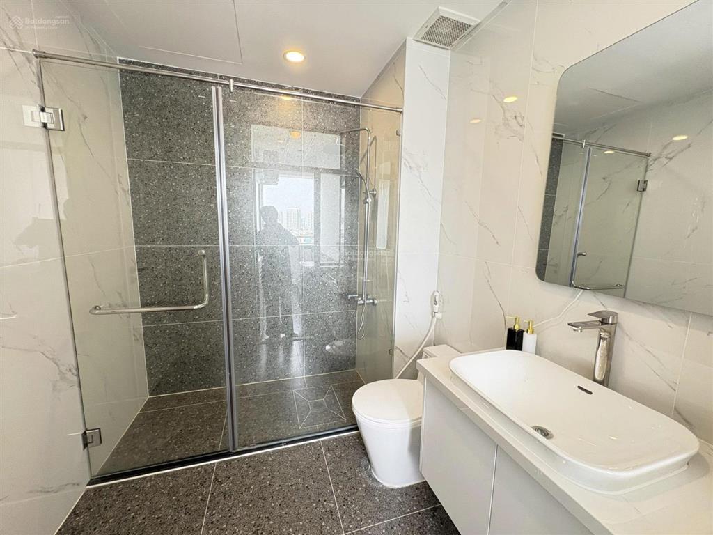 Bán căn hộ căn góc, sky garden ii, phú mỹ hưng, quận 7, giá bán 8,2 tỷ, 91m2, sổ hồng  0914 163 ***