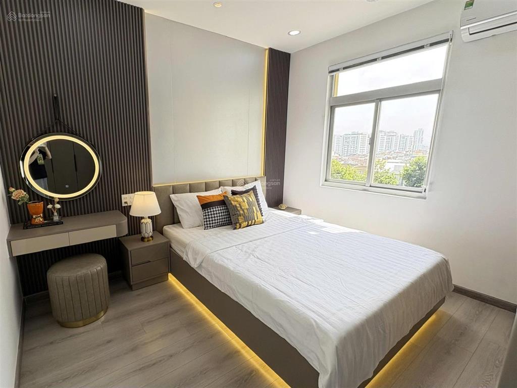 Bán căn hộ căn góc, sky garden ii, phú mỹ hưng, quận 7, giá bán 8,2 tỷ, 91m2, sổ hồng  0914 163 ***