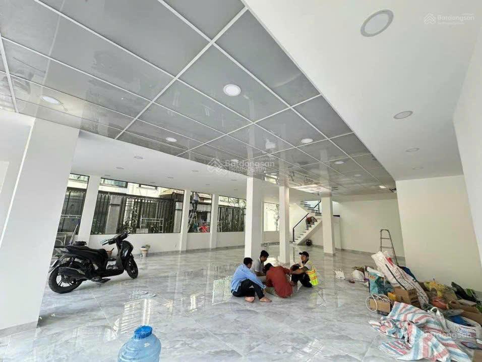 21 + 23a thạch thị thanh, tân định, quận 1. dt 9.5x17m giá 66 tỷ tl