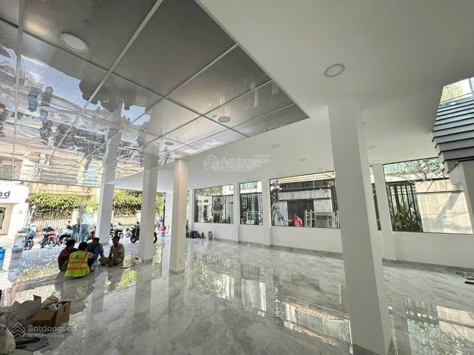 21 + 23a thạch thị thanh, tân định, quận 1. dt 9.5x17m giá 66 tỷ tl