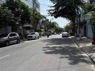 Bán nhanh lô đất phố đường 18m, giáp dự án sân bay củ, cách biển chỉ 800m