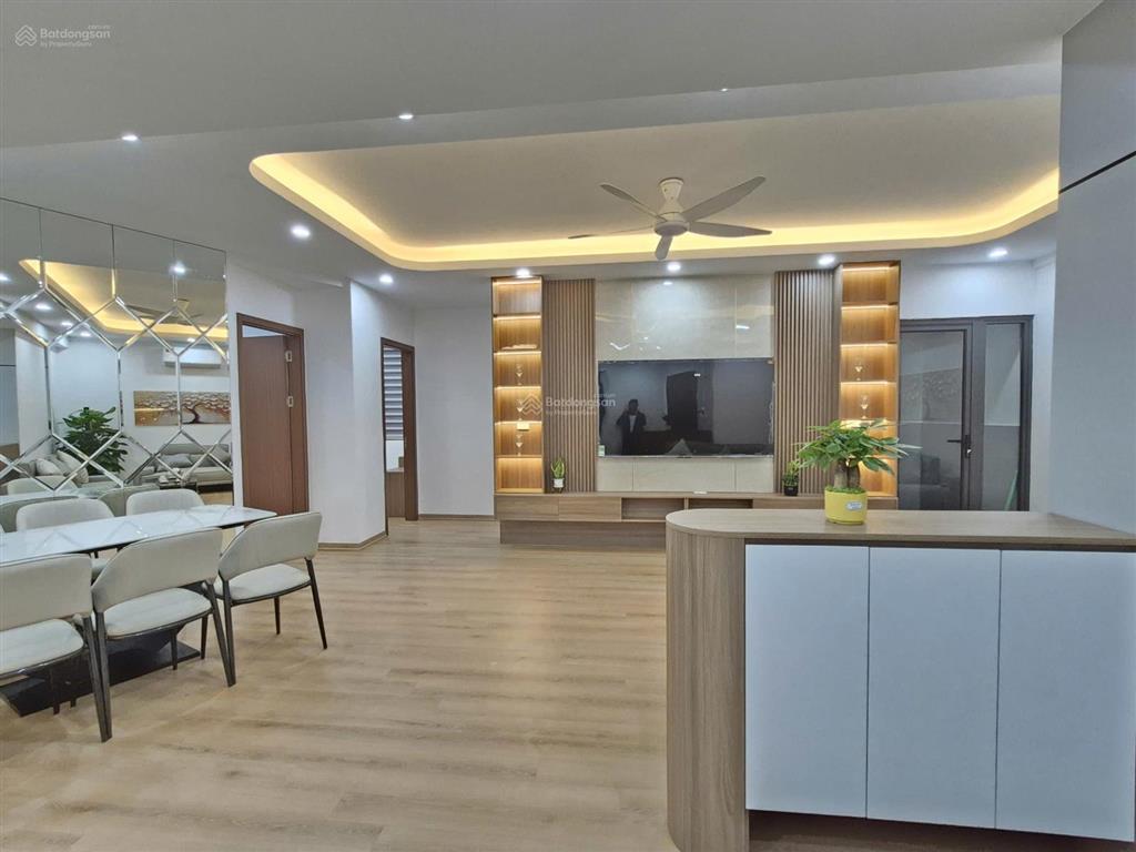 Tôi chính chủ cần bán căn hộ 3 phòng ngủ 110m2 tòa ct5b mễ trì thượng, full đồ cao cấp, sổ lâu dài