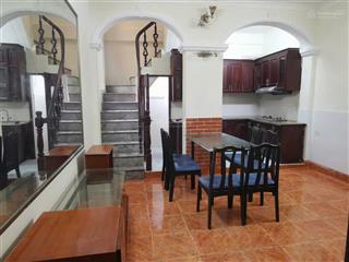 Cho thuê nhà ở số 10 ngõ 82/189kim mã. dt 40m2  3 tầng
