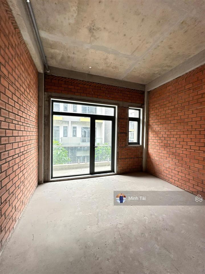 Cần bán nhà phố 64m². giá bán 7.744 tỷ, nhà xây sẵn, tại khu đô thị bcons city  dự án uni valley