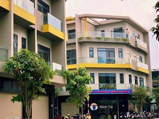 Bán nhà phố 243m. giá 7.972 tỷ 1 trệt 3 lầu tại dự án bcons uni valley  kdt bcons city tphcm