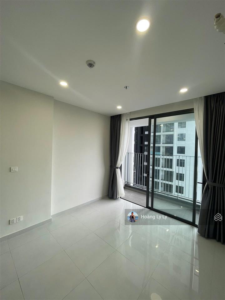 Cho thuê căn hộ 1 phòng ngủ 2 máy lạnh chỉ 6 triệu chung cư the emerald golf view