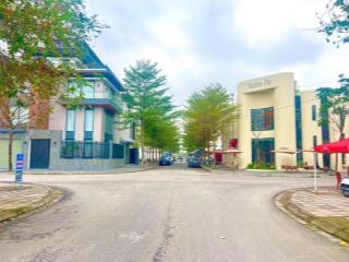 Chính chủ tôi bán lo28 làn 2 đường tỉnh lộ 277, không mỗi lỗi nhỏ đối diện công viên.  0326 569 ***