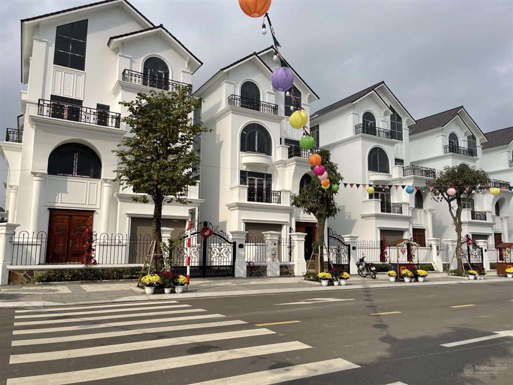 Bán nhà 2 mặt đường view hồ tại mạnh đức victory từ sơn, suất ngoại giao, sổ cầm tay.  0326 569 ***