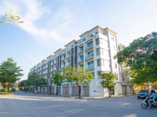 Bán shophouse đường đôi, gần sun group bắc ninh gần đại học ngoại thương cs2.  0326 569 ***
