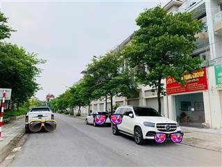 Bán nhà đối diện công viên hướng đông nam tại vườn sen, chỉ 7,5 tỷ sổ lâu dài.  0326 569 ***