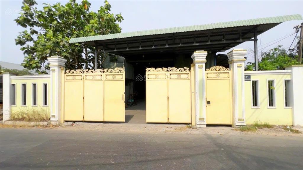 Bán gấp đất thế lữ xã tân nhật 1469 m2 , có 900m2 thổ cư , shr, 16 tỷ . 0961 022 ***
