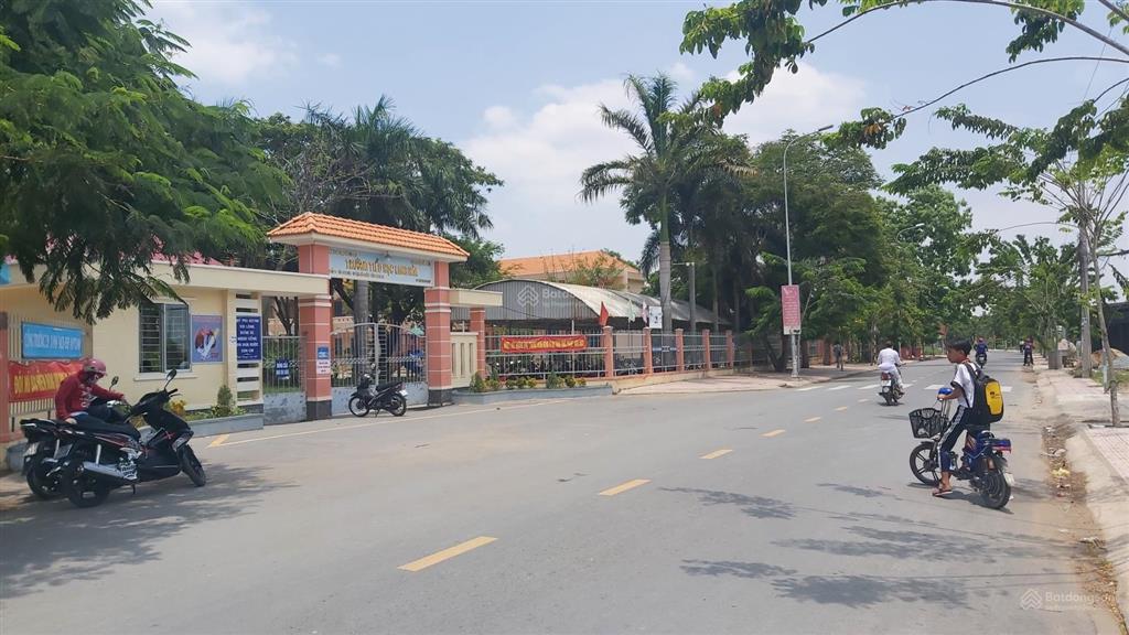 Cần bán đất tại long hòa 90m2, gần chợ rạch kiến, gần các trường học giá 1.58 tỷ, shr