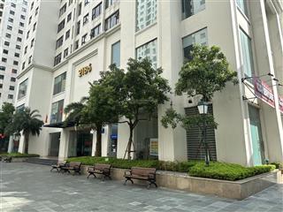 Cần bán chân đế thương mại tầng 1 green stars phạm văn đồng 150m2 đang sẵn dòng thuê, giá 105tr/m2