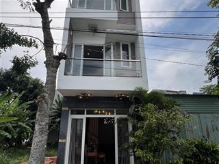 Bán nhà đẹp giá rẻ nhà 3 tấm tặng nội thất nhà hướng đông gần kênh gần công viên 7 kỳ quan thế giơi