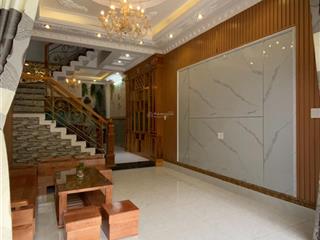 Chính chủ gửi bán căn nhà 3,5 tấm nhà mới sạch đẹp đối diện công viên tặng nội thất. nhà hướng đông