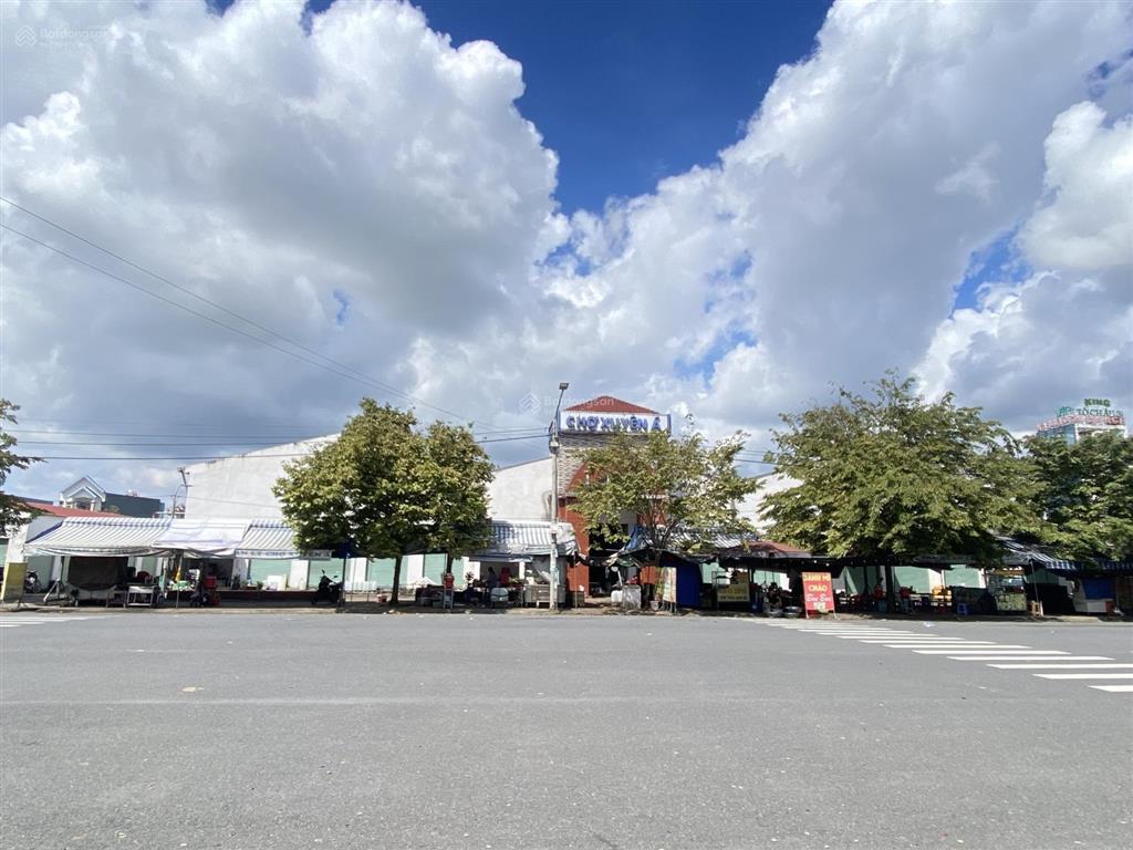 Bán đất khu dân cư xuyên á giá rẻ dt  5x18=90m2 shr đất gần chợ xuyên á gần bệnh viện sài gòn ạ