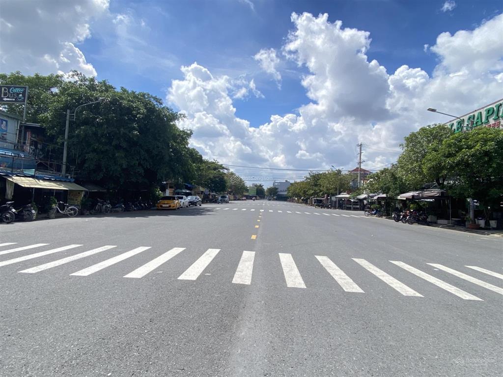 Bán đất khu dân cư xuyên á giá rẻ dt  5x18=90m2 shr đất gần chợ xuyên á gần bệnh viện sài gòn ạ