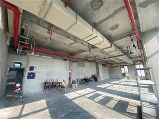 Cho thuê mb thương mại 428m2 trong tòa nhà 3 view kết hợp bãi đậu đỗ xe tự động, top bar đẳng cấp