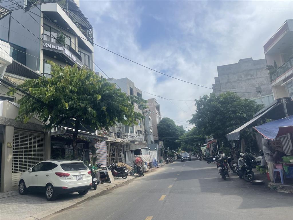 Bán lô 2 mặt tiền phó đức chính, tặng sẵn nhà cấp 4
