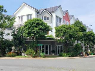Cần bán nhà phố tại park riverside giá từ 9,6 tỷ/căn.  0909 121 *** xem nhà