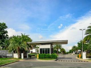 Chuyên bán biệt thự tại riviera cove của keppel land.  0909 121 ***