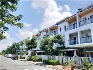 Cần bán căn góc 2 mặt tiền đường tại mega village full nội thất.  0909 121 ***