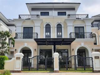 Biệt thự song lập 1 trệt 2 lầu giá 35 tỷ nhà thô, có thương lượng. xem nhà  tấn giàu