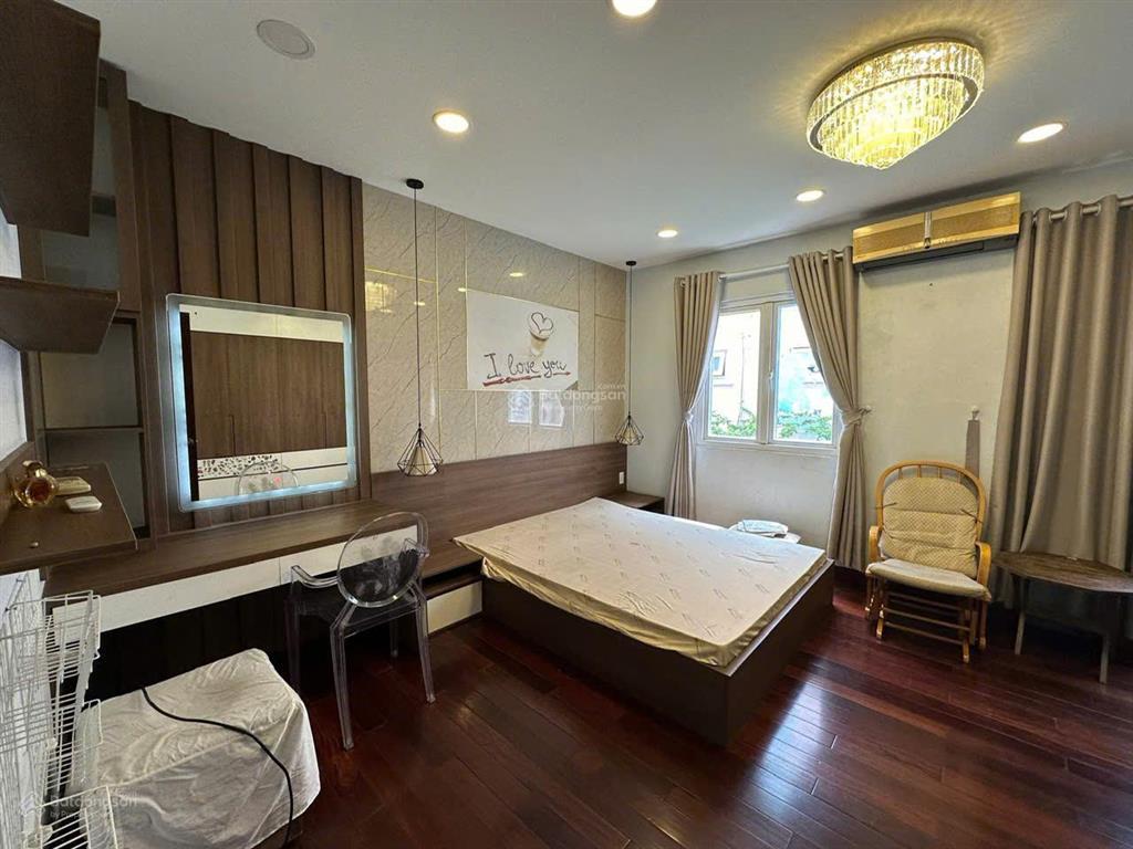 Bán nhà phố mega ruby căn 75m2  giá 9,990 tỷ full nội thất.  tấn giàu 0909 121 ***