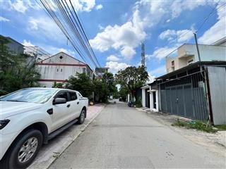 Bán đất tại đường gò cát quận 9 (cũ) giá 3,3 tỷ  tấn giàu 0909 121 ***