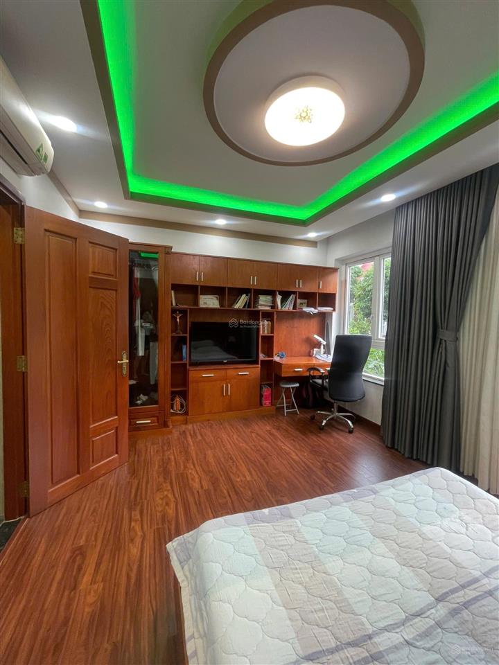 Cần bán gấp căn nhà phố gđ2 park riverside  tấn giàu 0909 121 ***