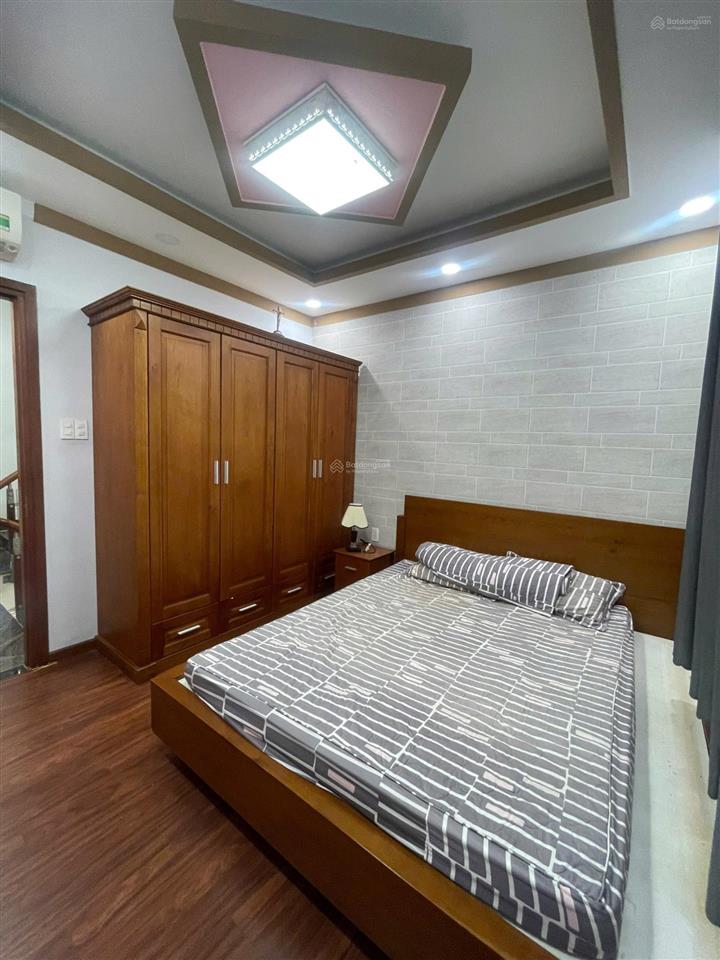 Cần bán gấp căn nhà phố gđ2 park riverside  tấn giàu 0909 121 ***