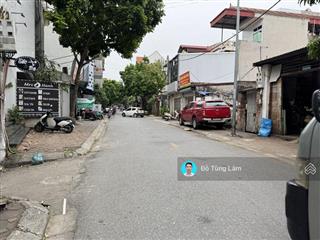 Cần bán 65,6m2 nhà 6,5 tầng mặt phố 42 sài đồng. ngay cạnh hồ, cho thuê 40tr/tháng