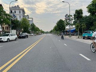 Bán gấp đất đấu giá Cự Khối 120m2, đường 25m, view công viên, tiện ích đầy đủ, giá tốt