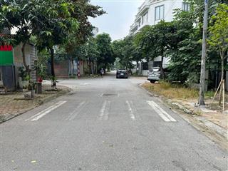 Đất TĐC Trâu Quỳ: 113m2 đường 11m, đối diện Shophouse Metropolitan - Khổ đất đẹp, đầu tư hoặc an cư