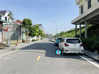 Bán gấp 76,5m2 đất mặt đê vàng phúc lợi, view sông đuống, ô tô đỗ cửa, giá tốt