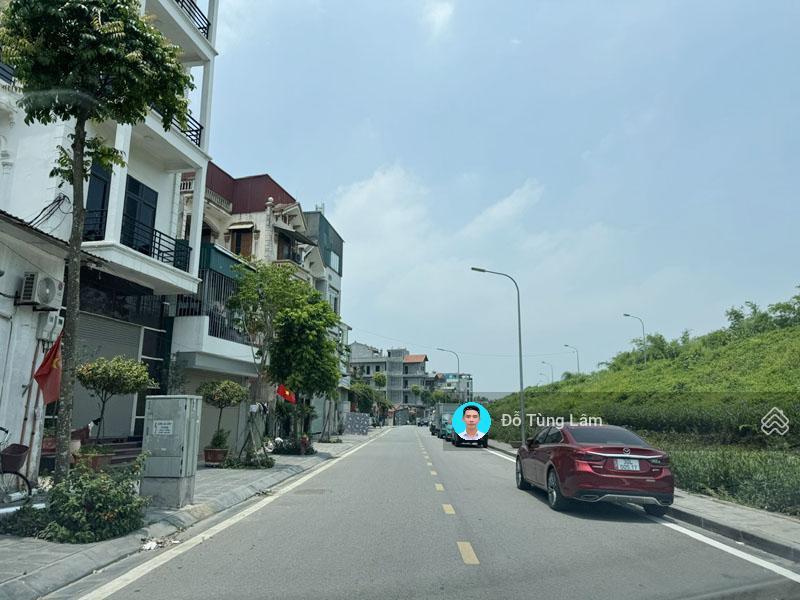 Bán gấp 76,5m2 đất mặt đê vàng phúc lợi, view sông đuống, ô tô đỗ cửa, giá tốt